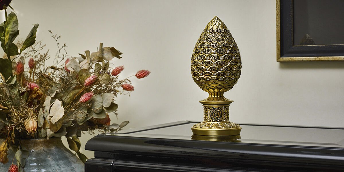 ByGufi Kozalak Boytu – Küçük Boy, Sarı/Gümüş, Esma’ül Hüsna Nakışlı, Dekoratif ve Özel Tasarım Hediye