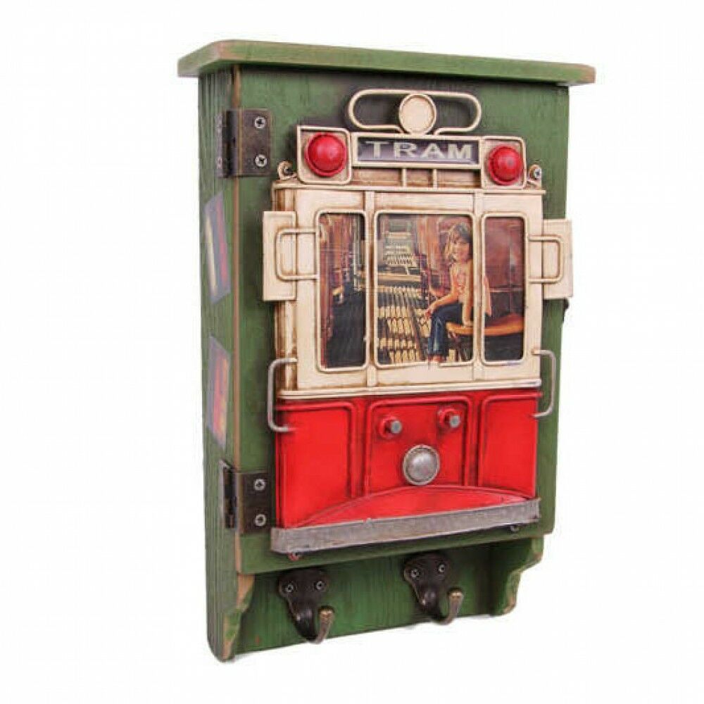 ByGufi Nostaljik Anahtarlık Çerçeveli Taksim Tramvay – Ahşap ve Metal, Vintage Eskitme, El Yapımı ve El Boyama, Dekoratif ve Fonksiyonel Hediye