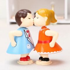 ByGufi Kişiye Özel Öpüşen Sevgililer Müzik Kutusu – Balerinli, Kurmalı, Lazer Baskılı, Kişisel Hediye