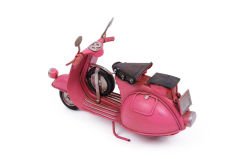 ByGufi Nostaljik Dekoratif El Yapımı Metal Scooter – Vintage Vespa Tasarım, El Boyama, Ev ve Ofis Dekorasyonu