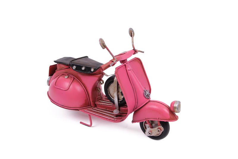 ByGufi Nostaljik Dekoratif El Yapımı Metal Scooter – Vintage Vespa Tasarım, El Boyama, Ev ve Ofis Dekorasyonu