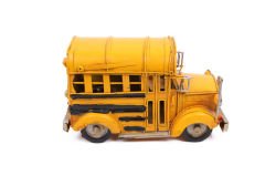 ByGufi Hediyelik Dekoratif Metal Araba – Okul Otobüsü