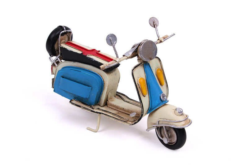 ByGufi Nostaljik Dekoratif Metal Scooter – Vespa Modeli, Vintage Eskitme, El Boyamalı, Metal Tasarım, Ev ve Ofis Dekoru, Koleksiyonluk Hediye