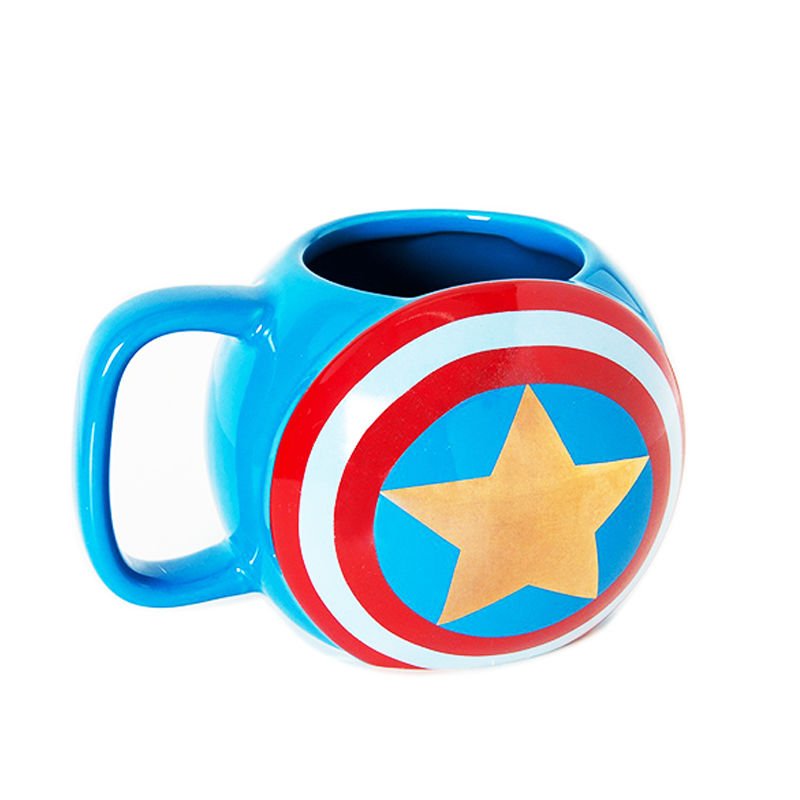 ByGufi Captain America Kalkan Kupa – Marvel Temalı, 3D Kalkan Tasarımlı Seramik Kupa, Hediye Kutulu, Ev ve Ofis Dekoru