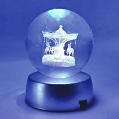 ByGufi Kişiye Özel Hediyelik Cam Küre – Atlı Karınca Figürlü | Dekoratif ve Gece Lambası