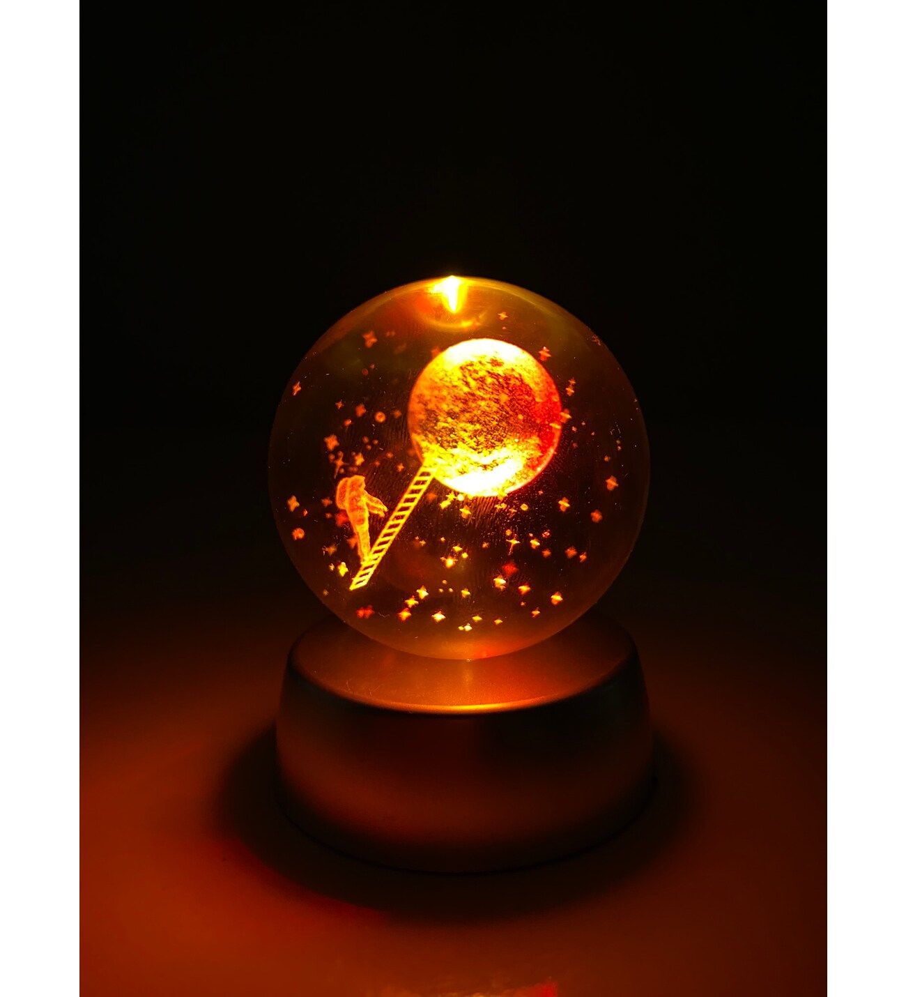 ByGufi Kişiye Özel Hediyelik Cam Küre – Aya Tırmanan Astronot Figürlü | Dekoratif ve Gece Lambası
