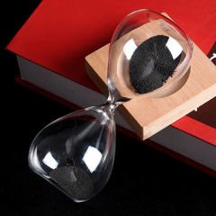 ByGufi Kişiye Özel Ahşap Kaideli Manyetik Kum Saati – Dekoratif ve Kişiselleştirilebilir Hediye