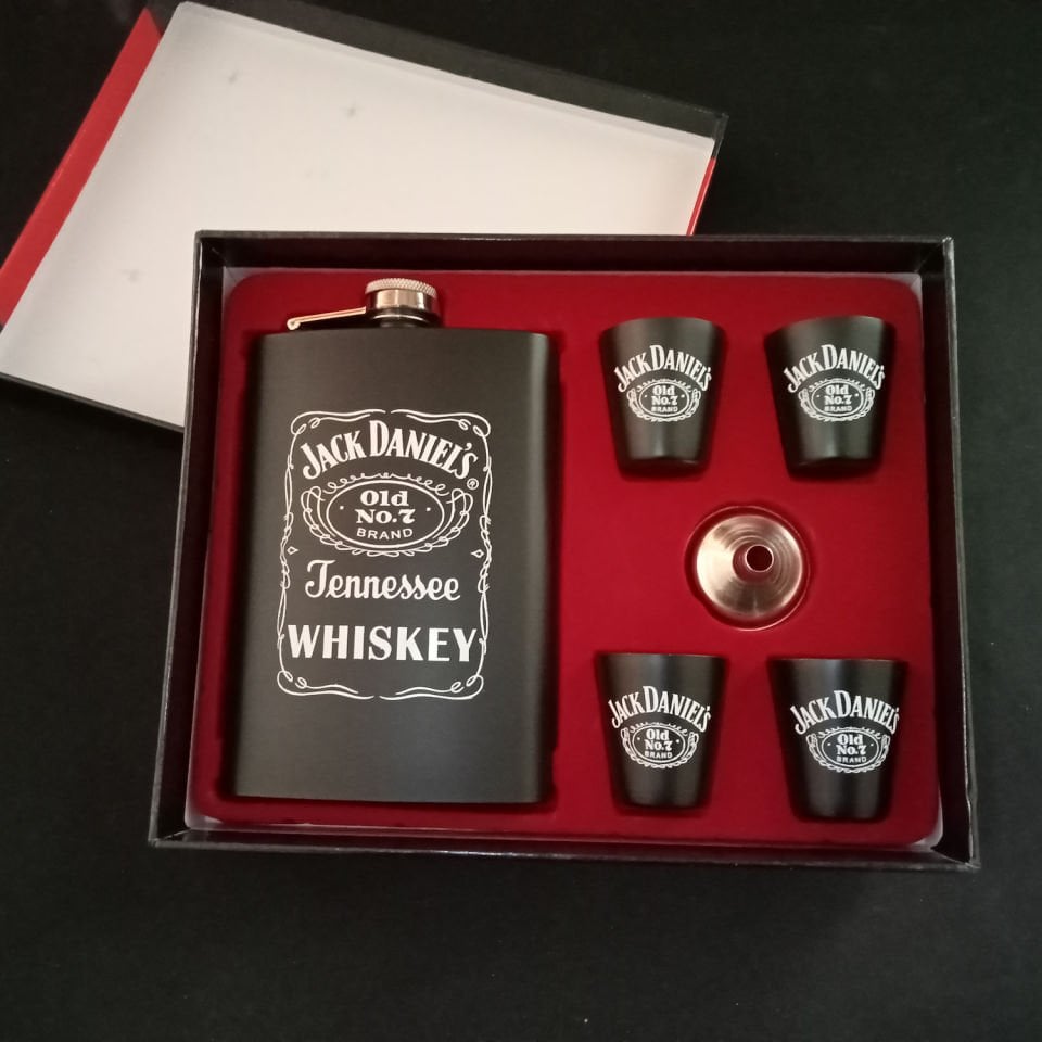 ByGufi İsme Özel Jack Daniels Matara Seti