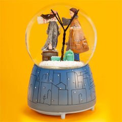 ByGufi Kış Masalı Kar Küresi ve Müzik Kutusu – Büyük Boy, Işıklı & Dönen Figürlü – Hediyelik Dekoratif Müzik Kutusu