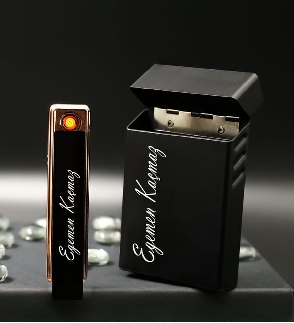 Kişiye Özel USB Şarjlı Çakmak& Siyah Renkli Metal Sigara Kutusu