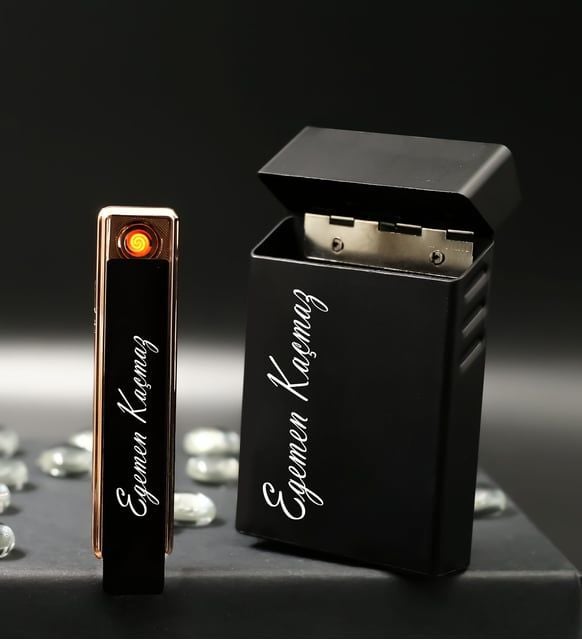Kişiye Özel USB Şarjlı Çakmak& Siyah Renkli Metal Sigara Kutusu