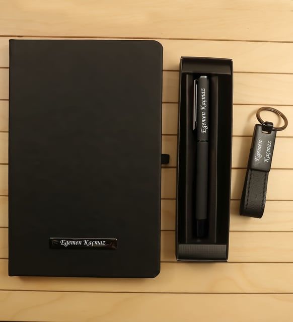 ByGufi İsme Özel Anahtarlık - Kalem - Defter Hediye Seti