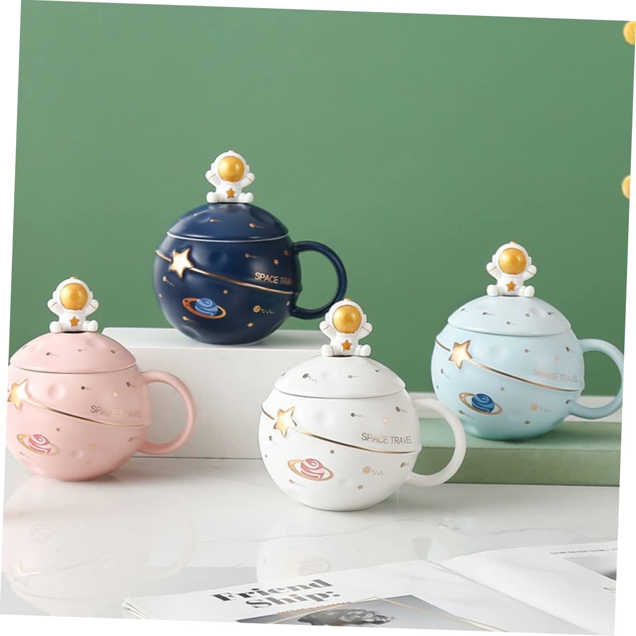 ByGufi Kapaklı Astronot Kupa – 350ml Seramik, Kapaklı ve Kaşıklı, Uzay Temalı Hediye Kupası