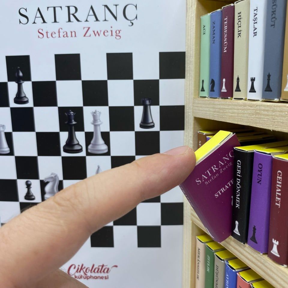 ByGufi Kişiye Özel Çikolata Kütüphanesi – “Stefan Zweig Satranç”, Mini Kitap Tasarımlı, El Yapımı, Dekoratif ve Hediye Edilebilir