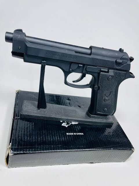 İsme Özel Komple Metal Baretta Çakmak / Siyah
