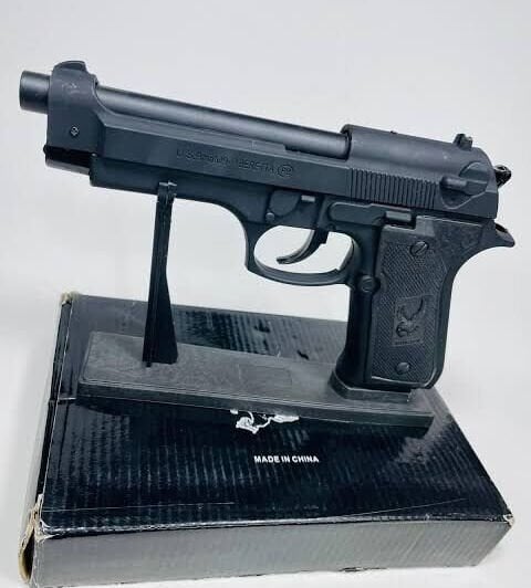 ByGufi İsme Özel Komple Metal Baretta Çakmak – Siyah