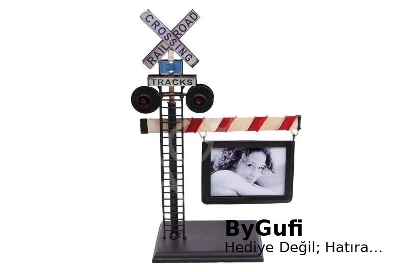 ByGufi Hediyelik Nostaljik Dekoratif Metal Çerçeve Yön Levhası
