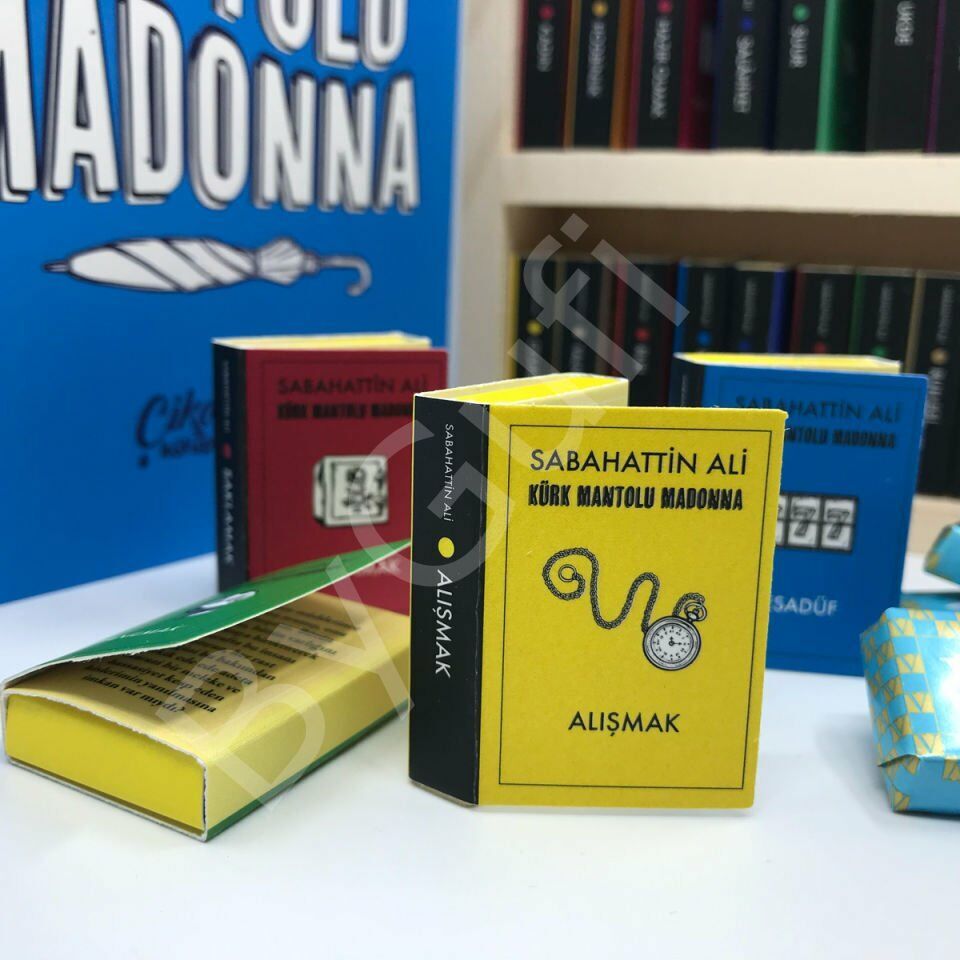 ByGufi İsme Özel Hediyelik Çikolata Kütüphanesi Madonna